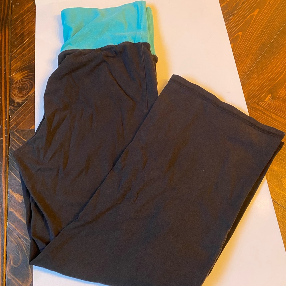 Loose Black Leggings with Teal Waistband